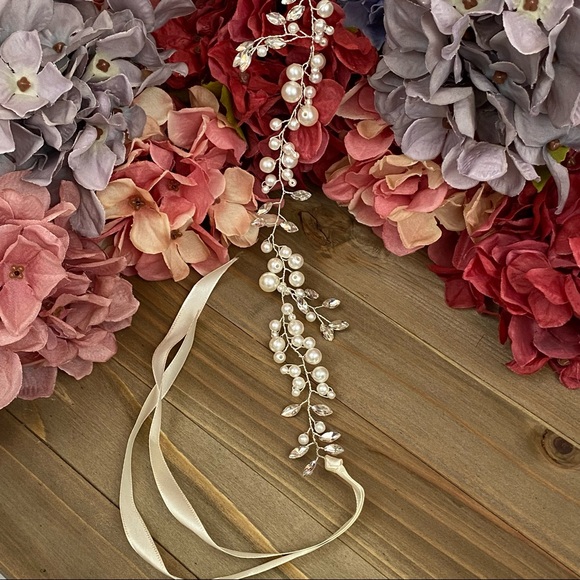 Romantic Crystal Pearl Tiara Headdress Head Chain - Picture 9 of 16